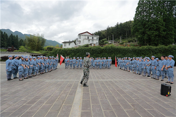 1498393289626469.jpg 5D3_8715.jpg