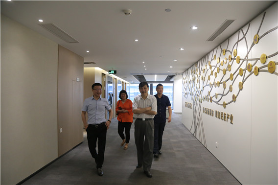 1562656833922125.jpg IMG_2953.jpg